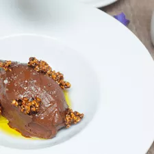 Photo d'une mousse au chocolat vegan chez Haven Annecy.