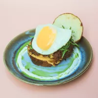 Photo du brekkie burger au pulled beef chez Haven Annecy.